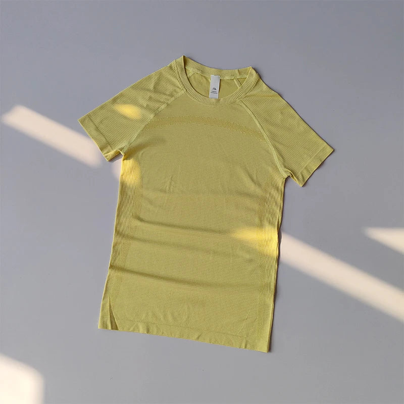 T-shirt de sport à manches courtes col rond