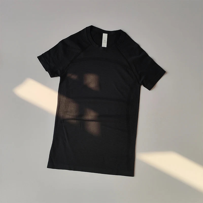 T-shirt de sport à manches courtes col rond